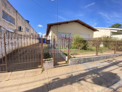 Casa para Venda, em Avaré, bairro Água Branca, 3 dormitórios, 2 banheiros, 5 vagas